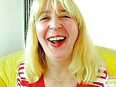 Oma (68) haarig und geil blaesst und fickt den dick